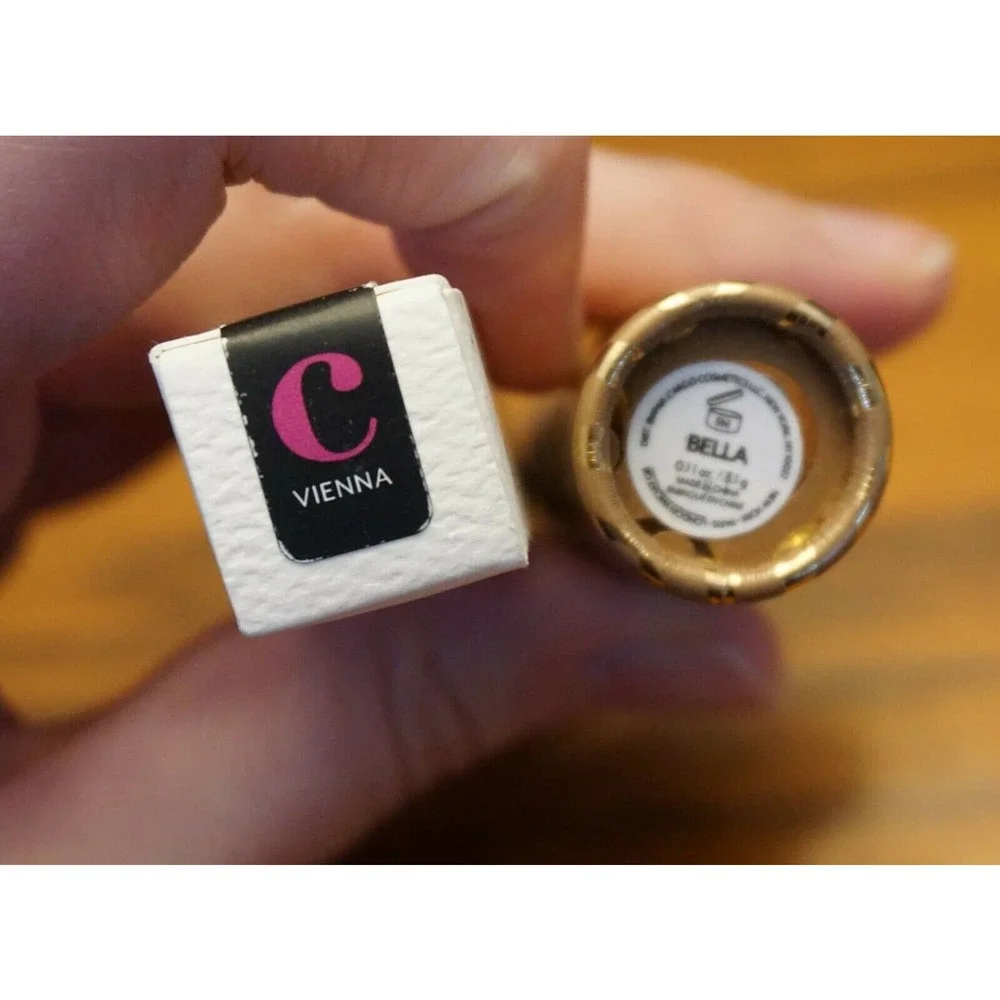 CARGO LOT Essential Lip Gloss Vienna & Lipstick Bella